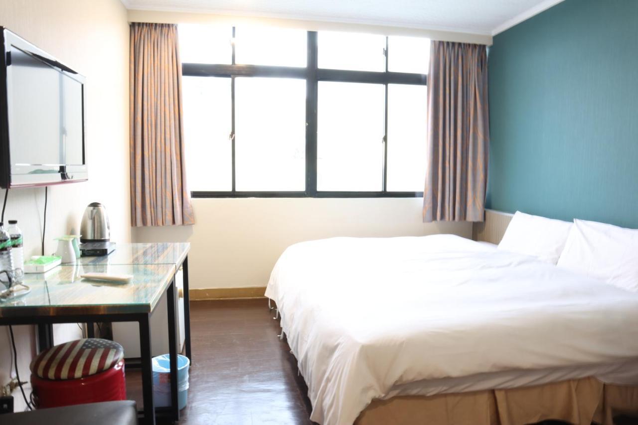 Back Home Hotel Città di Chiayi Esterno foto