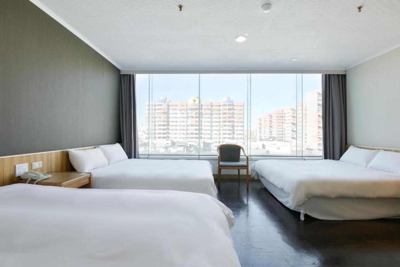 Back Home Hotel Città di Chiayi Esterno foto